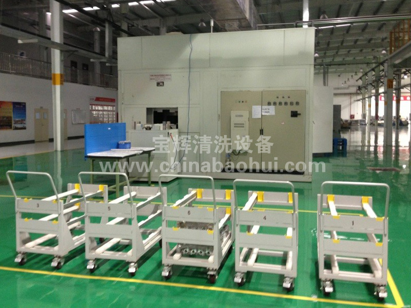 轎車(chē)發(fā)動(dòng)機缸體專(zhuān)用清洗機（北汽）